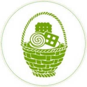 Оригинальная корзина с разными сладостями в Светлом